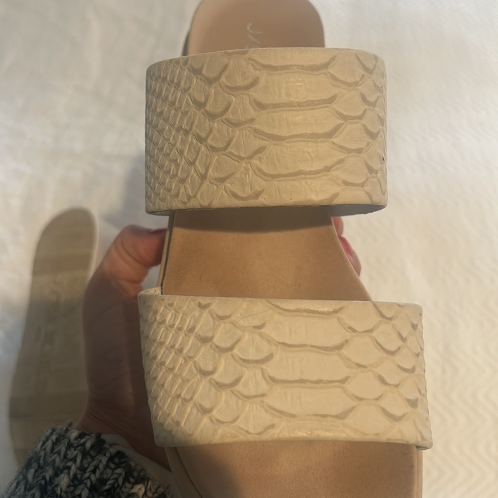J/Slides Nyc Platform Sandals Size 7 - image 5